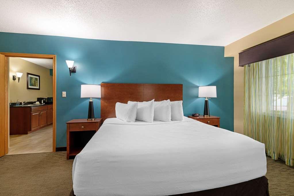 Best Western Plus Plattsburgh Pokój zdjęcie